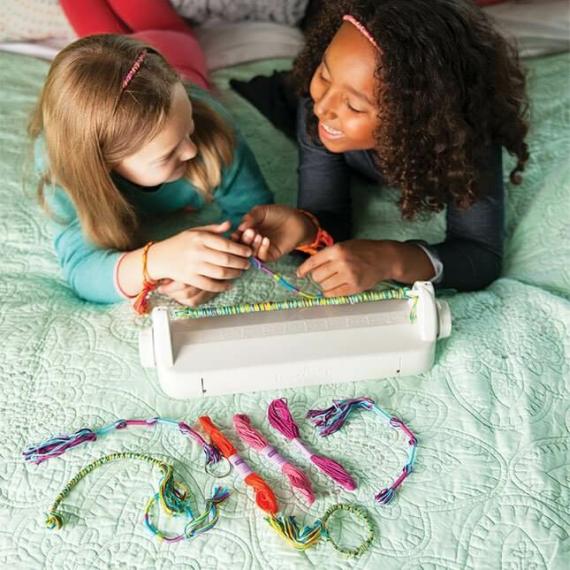 Arts & Crafts |  Make A Friend Bracelet Loom