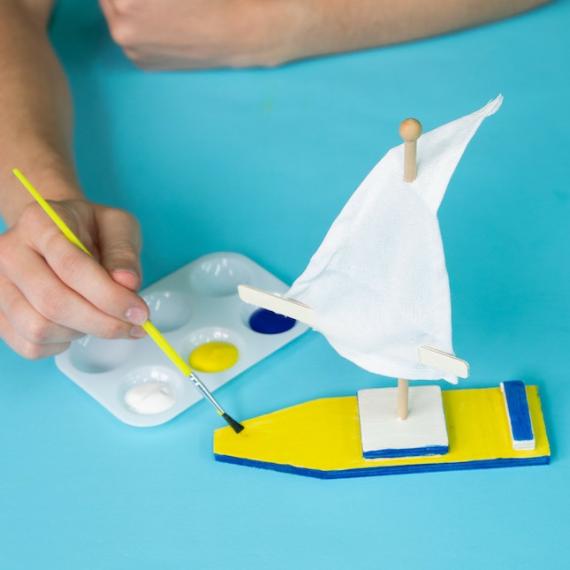 Arts & Crafts |  Surprise Ride – Build A Wooden Sailboat Activity Kit